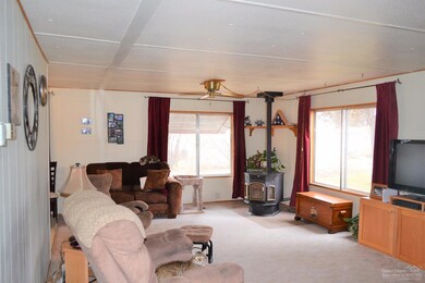 20007 Beaver Ln, Bend, OR 97701 - photo 6