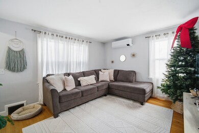 26 Cuff Ave, Springfield, MA 01104 - photo 4