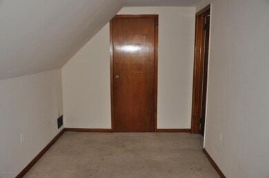 140 Remsen Ave, Avenel, NJ 07001 - photo 4