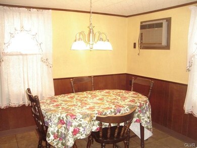 2209 2nd Ave, Whitehall, PA 18052 - photo 6