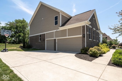 10599 Geist View Dr, McCordsville, IN 46055 - photo 2