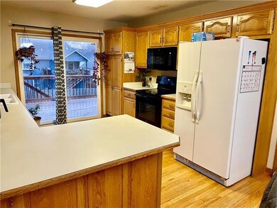 507 Hillcrest Ct, Lansing, KS 66043 - photo 4