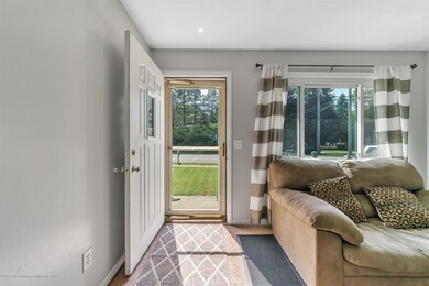 06-7039 N Aurelius Rd-WindowStill-R