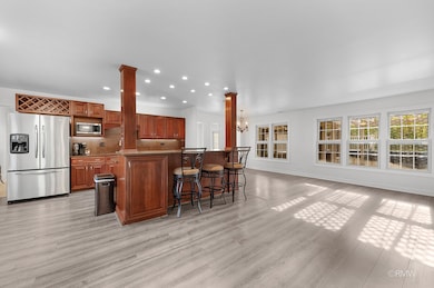 23 Hesterman Dr, Glendale Heights, IL 60139 - photo 2