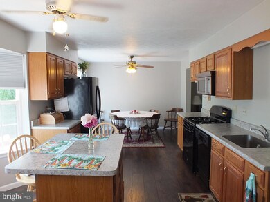 1351 Becket Rd, Sykesville, MD 21784 - photo 4