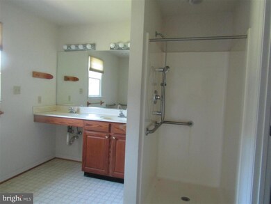 7201 Ni River Landing unit 428, Fredericksburg, VA 22407 - photo 4