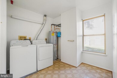 18411 Guildberry Dr unit 102, Gaithersburg, MD 20879 - photo 5