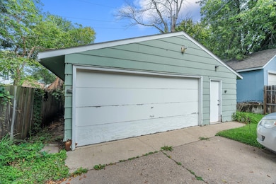 695 Euclid St, Saint Paul, MN 55106 - photo 2