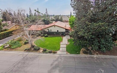 19500 sq foot lot!