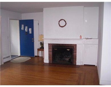 467 Wolcott Ave, Middletown, RI 02842 - photo 3