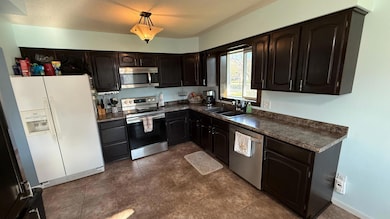 621 Elm St, Paynesville, MN 56362 - photo 4