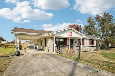 155 Rolling Hills Dr, Tennessee Ridge, TN 37178 - photo 2