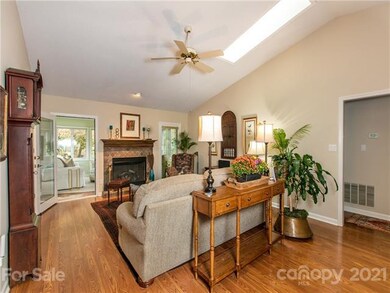 67 Forest Lake Dr, Asheville, NC 28803 - photo 6