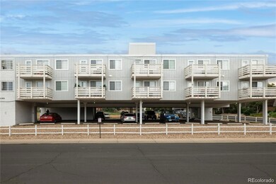 1064 Chambers Ct unit 206, Aurora, CO 80011 - photo 2