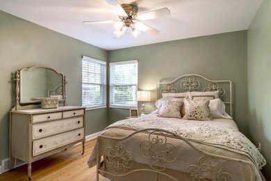 green bedroom