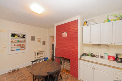 89 George St, Saratoga Springs, NY 12866 - photo 5