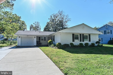 13136 Madonna Ln, Fairfax, VA 22033 - photo 2