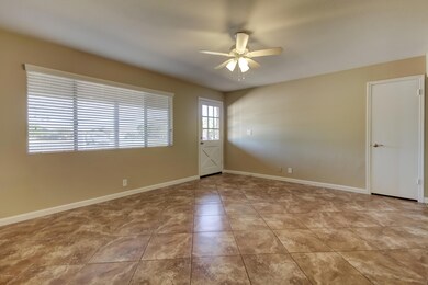 653 E Franklin Ave-8
