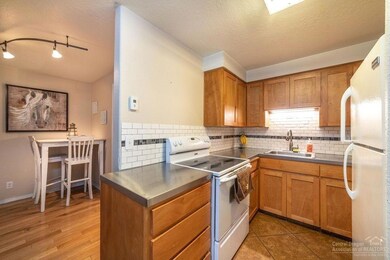 20390 Fairway Dr unit 3, Bend, OR 97702 - photo 7