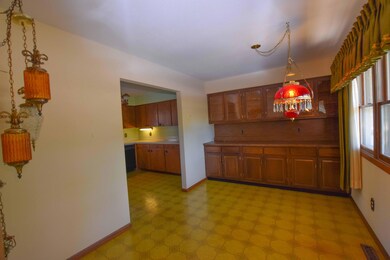 2210 11th Ave S, Grand Forks, ND 58201 - photo 6