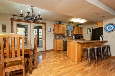 Lodge 8 kitchen.dining