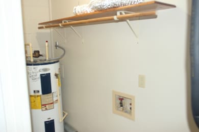 133 Cascade Ave unit 2, McMinnville, TN 37110 - photo 4