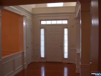 114 White Pine Ct, Paramus, NJ 07652 - photo 2