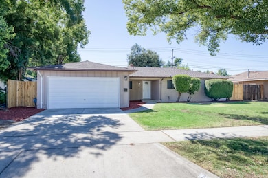 4645 N 5th St, Fresno, CA 93726 - photo 3