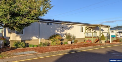 2902 E 2nd St, Newberg, OR 97132 - photo 2