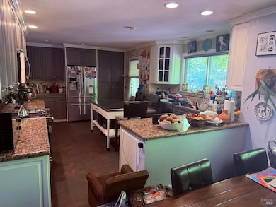 2813 Beth Ct, Santa Rosa, CA 95403 - photo 6