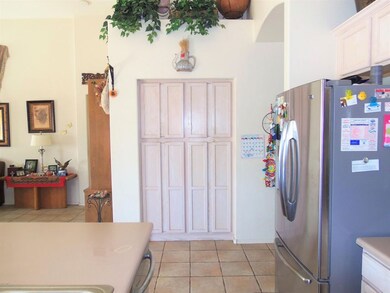 11807 W Windsor 022