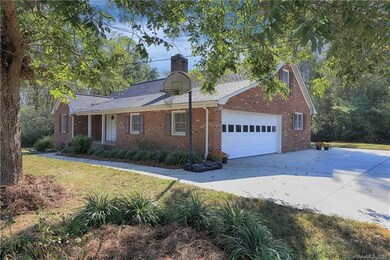 137 Edna Ln, Statesville, NC 28625 - photo 2