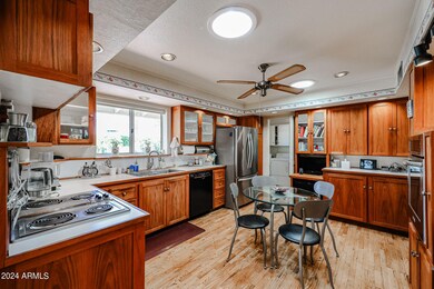 8644 N 15th Dr, Phoenix, AZ 85021 - photo 5