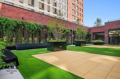 22-54 46th St unit 403, Astoria, NY 11105 - photo 7