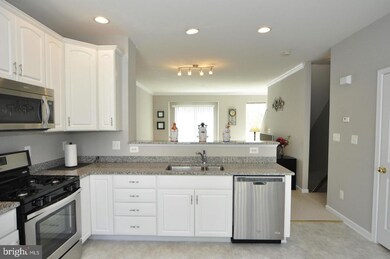 42796 Flannigan Terrace, Chantilly, VA 20152 - photo 6