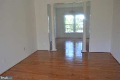 42078 Cherish Ct, Aldie, VA 20105 - photo 4