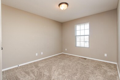 Nicole 1004 E Highview Dr 5