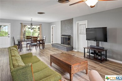 800 Dale Dr, San Marcos, TX 78666 - photo 5