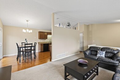 4401 Clover Ln unit B, Saint Paul, MN 55122 - photo 6