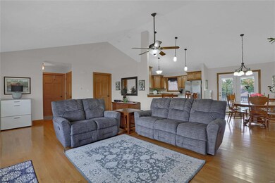 300 Sleeping Indian Dr, Freeburg, IL 62243 - photo 3