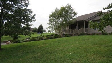 1049 Briarwood Dr, Lawrenceburg, KY 40342 - photo 5