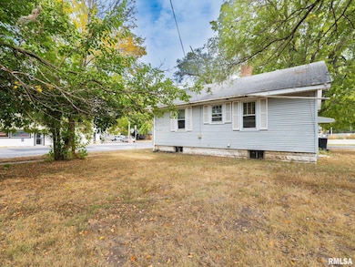 1301 S 7th St, Pekin, IL 61554 - photo 5