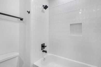 857 Fortune St unit B, Houston, TX 77088 - photo 4