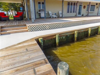 994 Fort Lowry Ln, Dunnsville, VA 22454 - photo 4