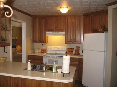 Eat-In Kitchen wTile Flooring
