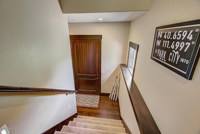 E Longview Dr MLS-9