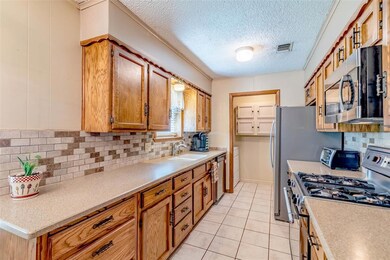 308 Ross Ave, Denison, TX 75020 - photo 7