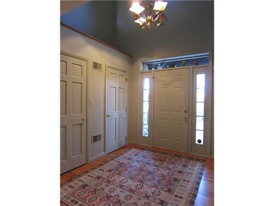 Entry/Foyer.