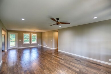 120 Vantrease Rd, Cottontown, TN 37048 - photo 6