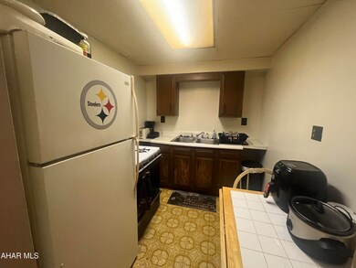 617 N 2nd St, Altoona, PA 16601 - photo 3